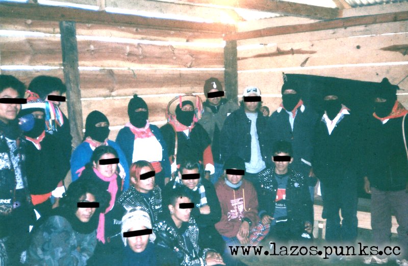 Punks en Oventik 2003